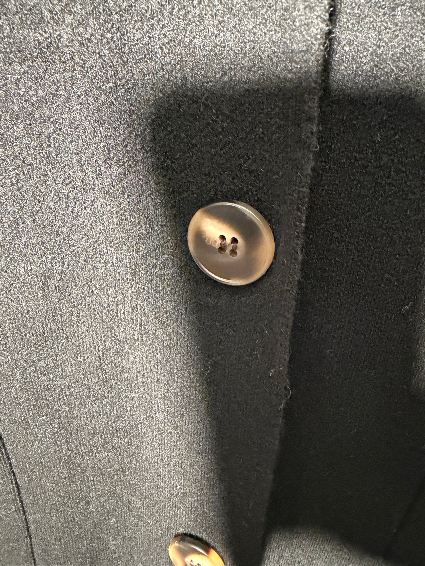 INÈS veste longue manche 3/4 boutonnée