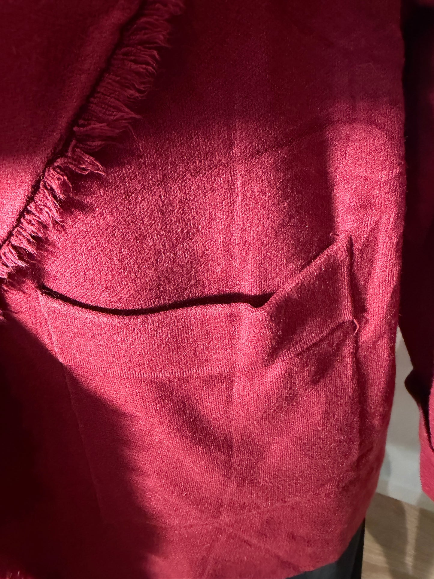 SOPHIA Veste 3/4 effilochée sur le col