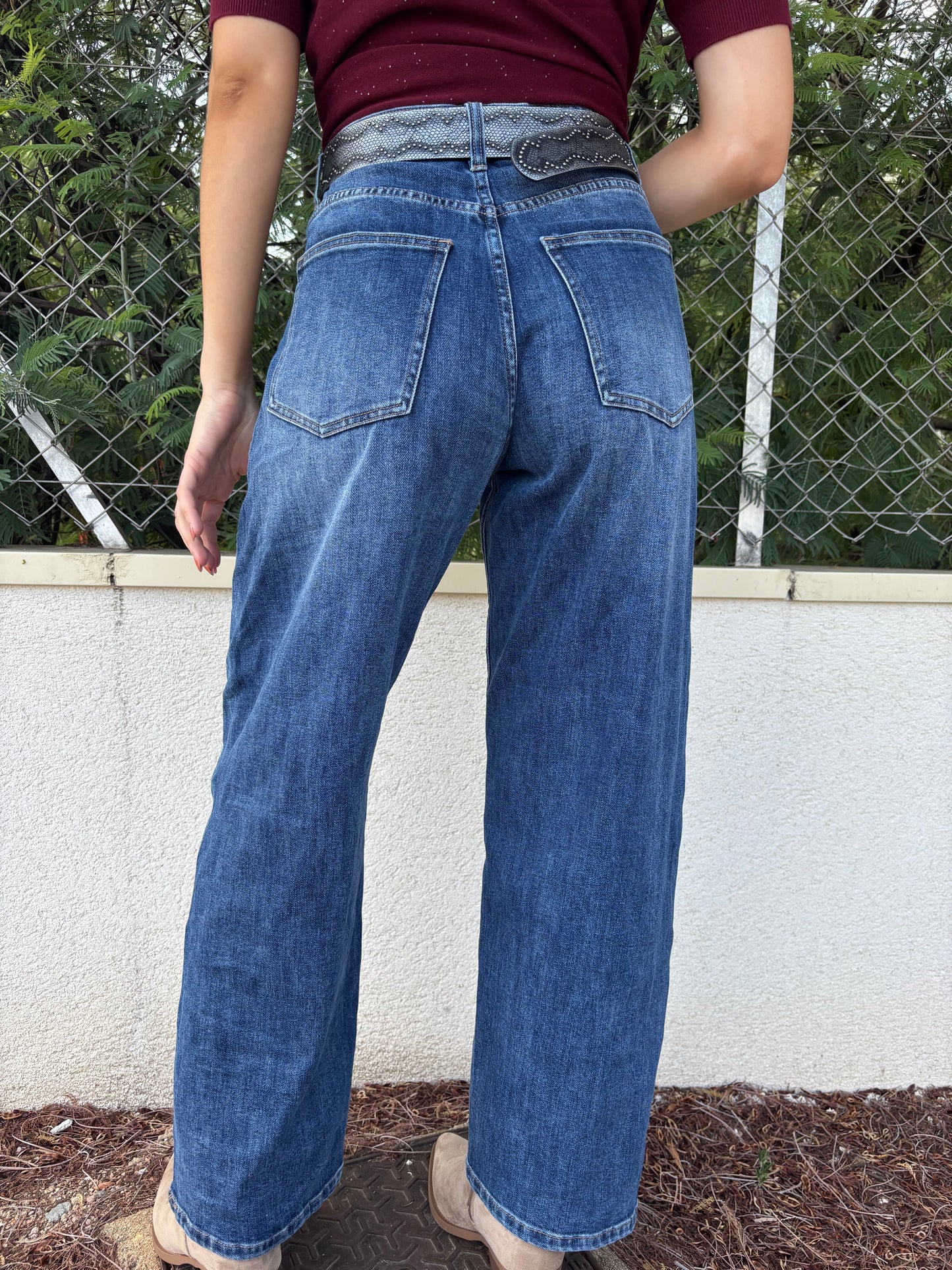 AXEL jean boutonné avec ceinture