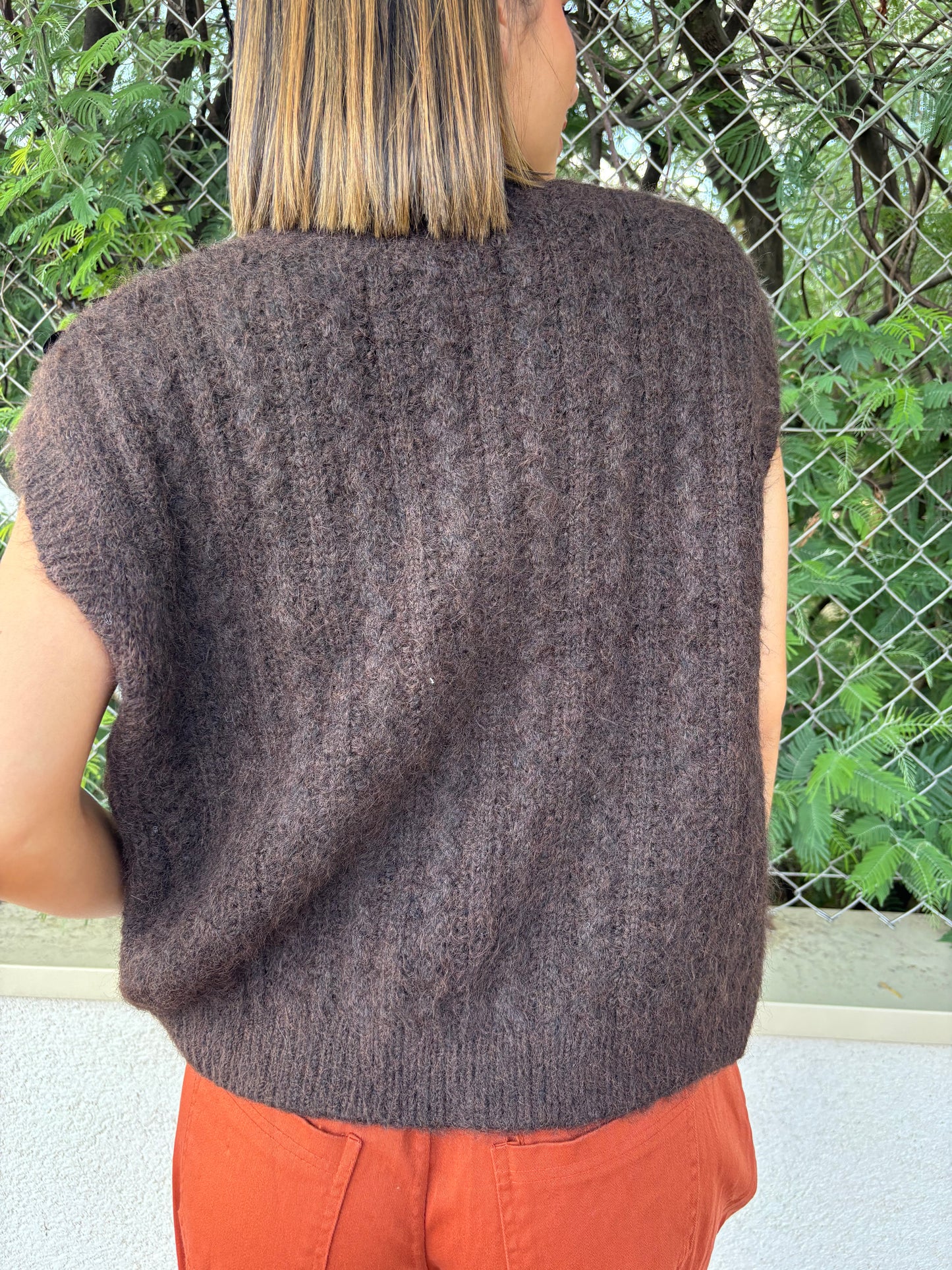 ROMY Pull sans manche à gros sequins