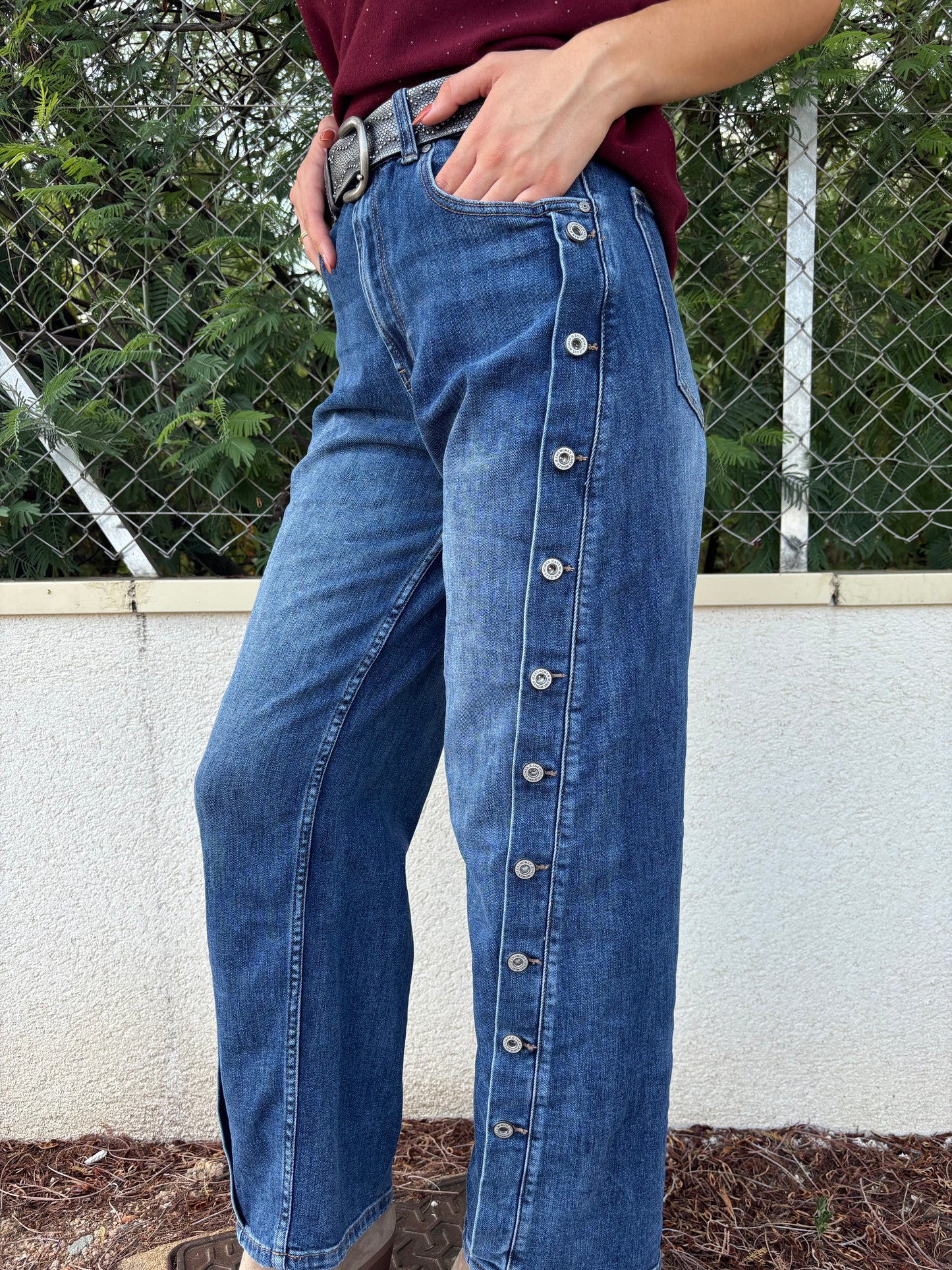 AXEL jean boutonné avec ceinture