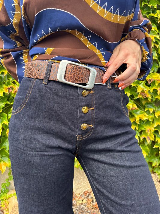 RINA Jean Brut bouton doré avec ceinture