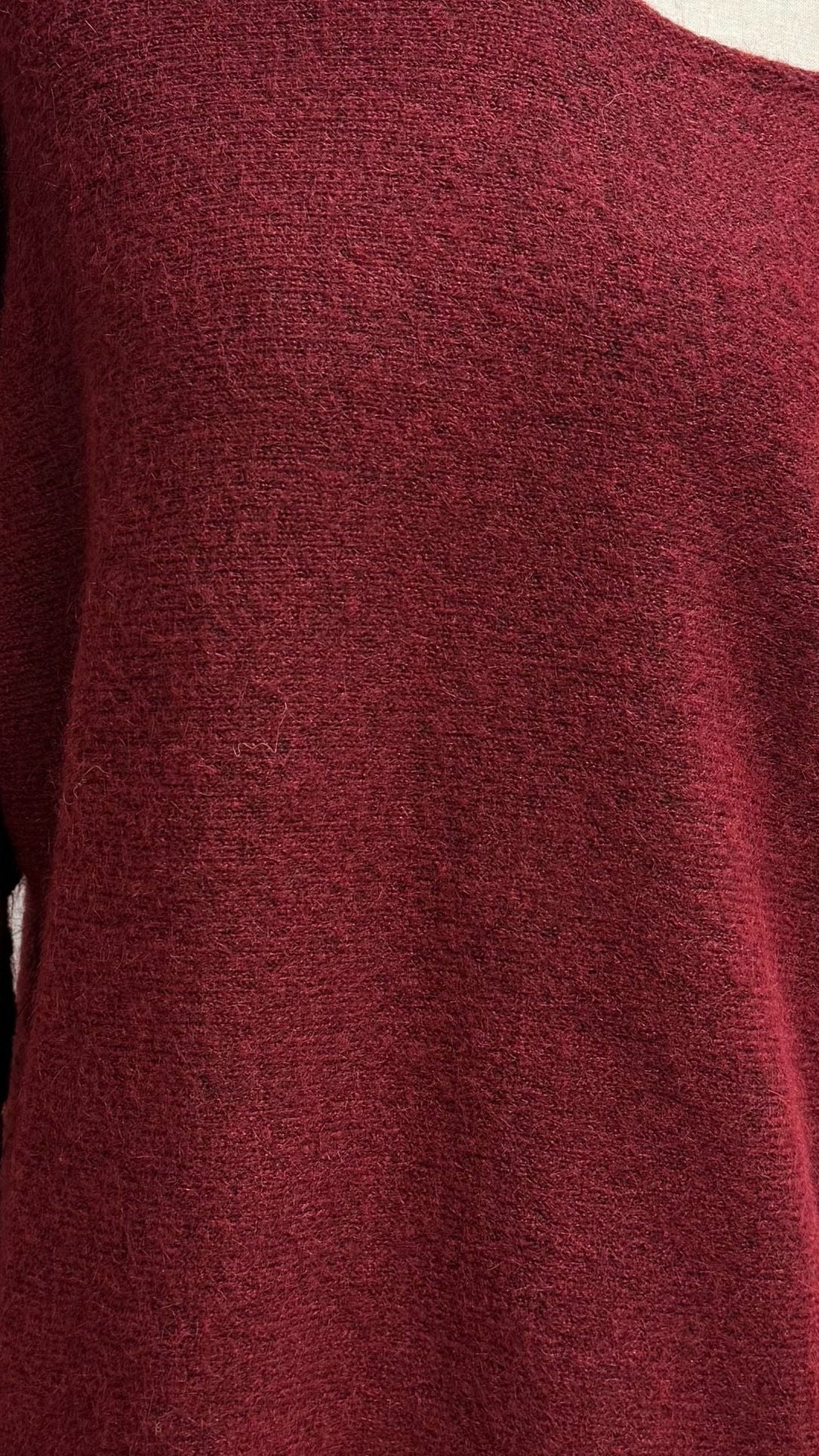 LAURA Pull épaule dénudée