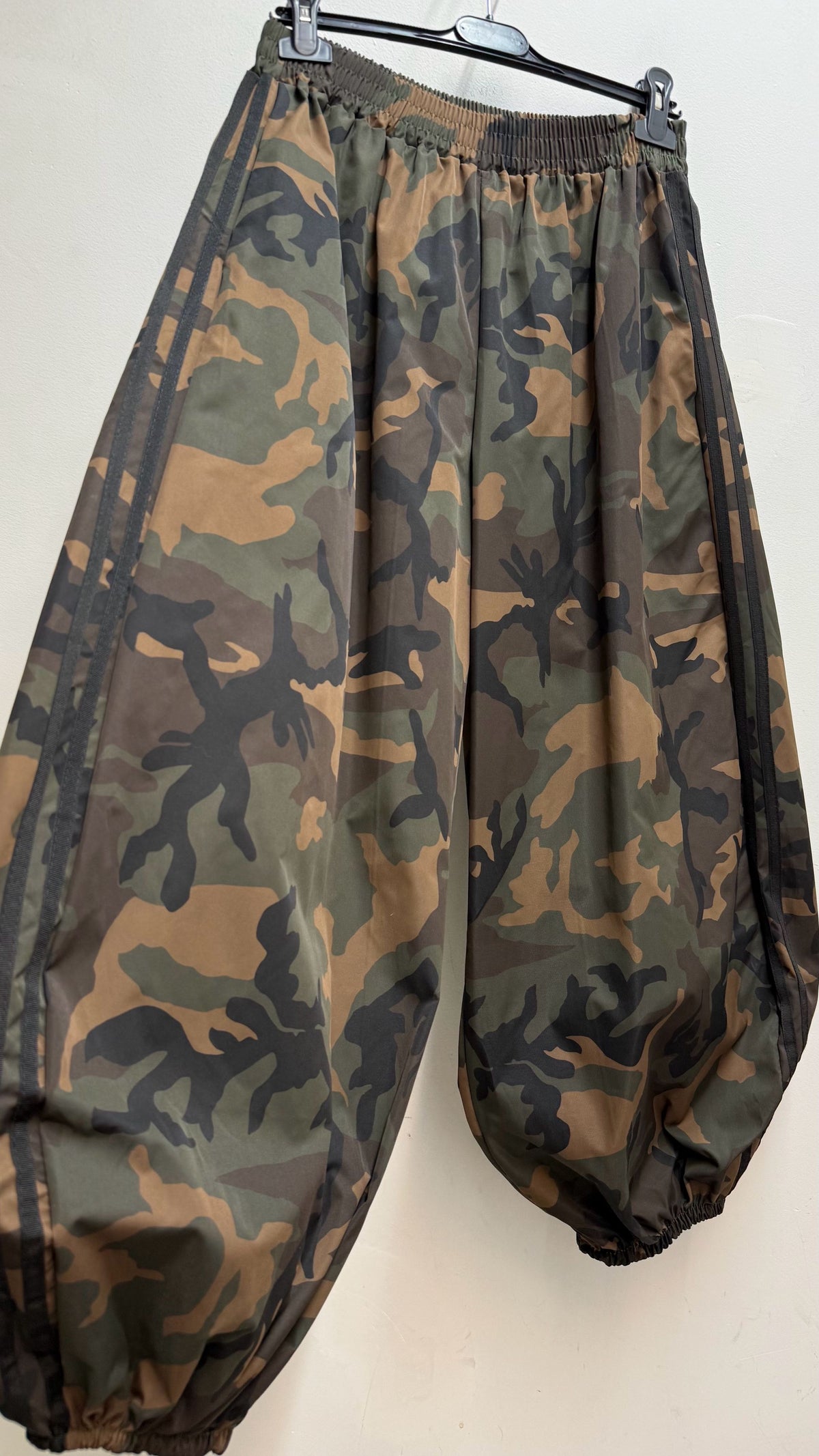 ARYA Pantalon BALOON camouflage