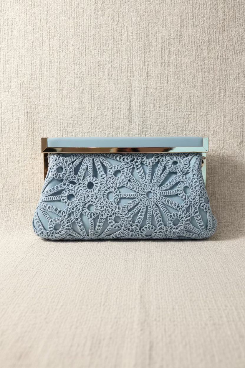 273 POCHETTE DENTELLE